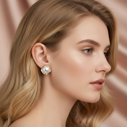 Stylish high-end fashion earrings